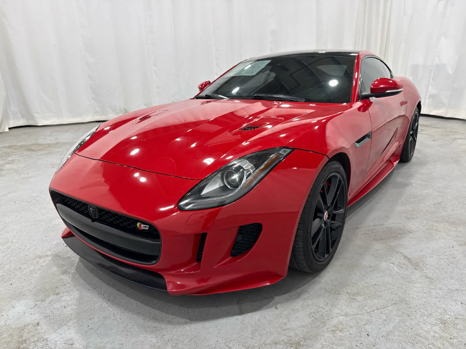 Used 2016 Red Jaguar S image 1