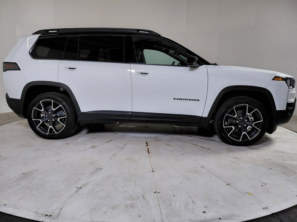 New 2026 Bright White Clear-Coat Exterior Paint Jeep Overland image 8