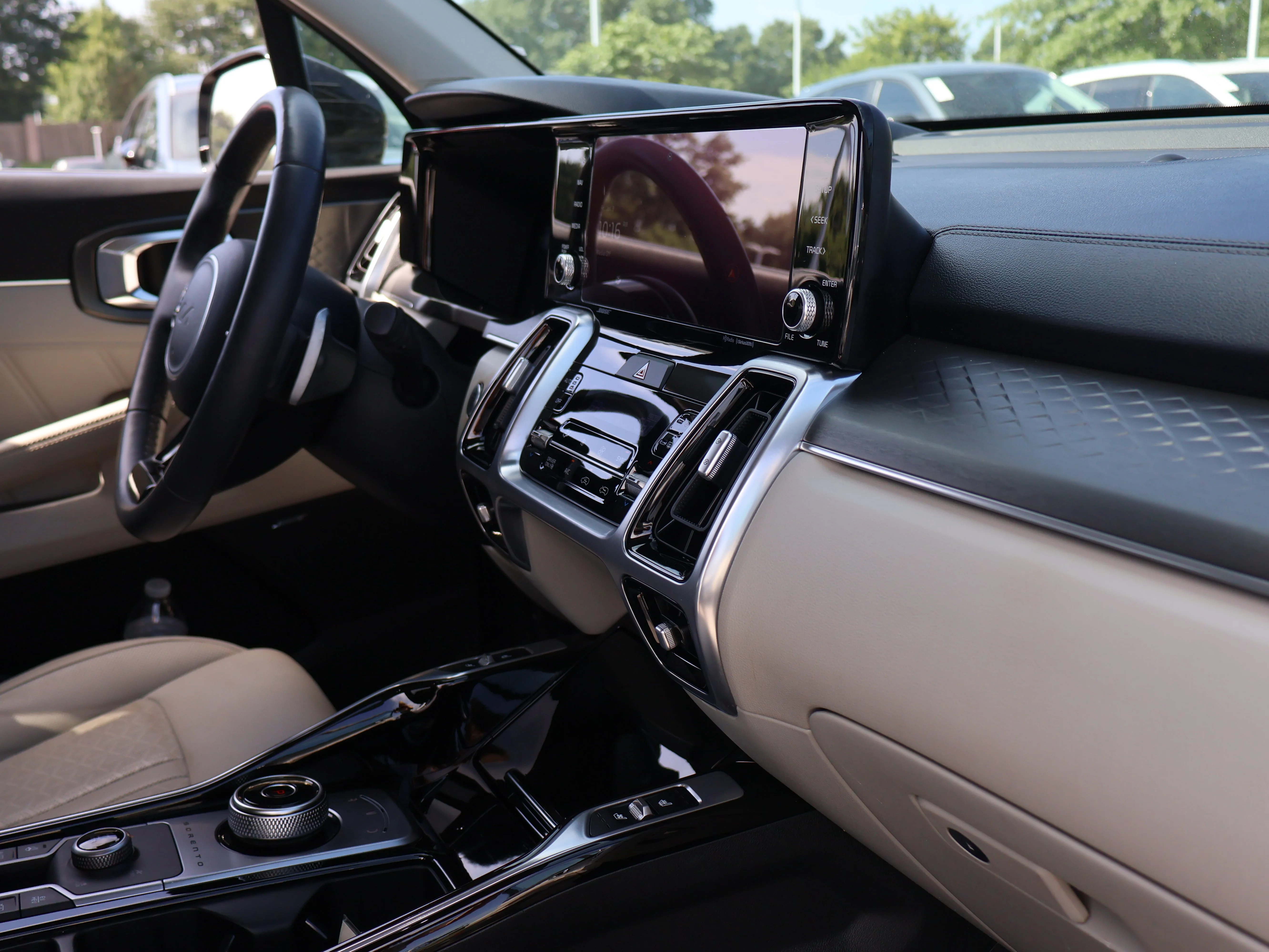 Used 2023 Aurora Black Kia SX Prestige image 10