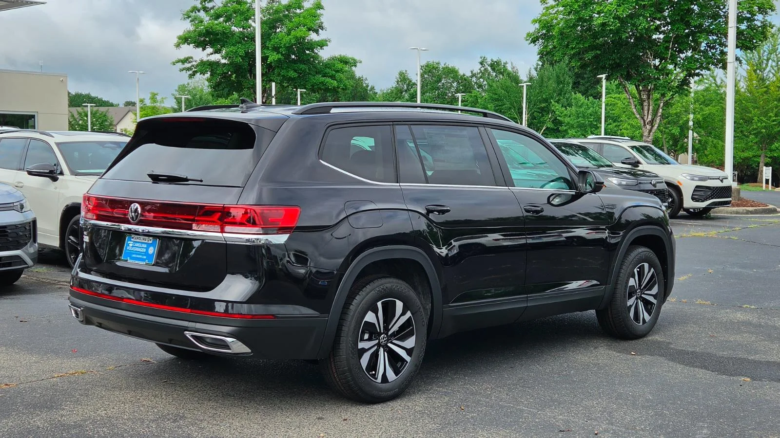 New 2026 Deep Black Pearl Volkswagen 2.0T SE image 5