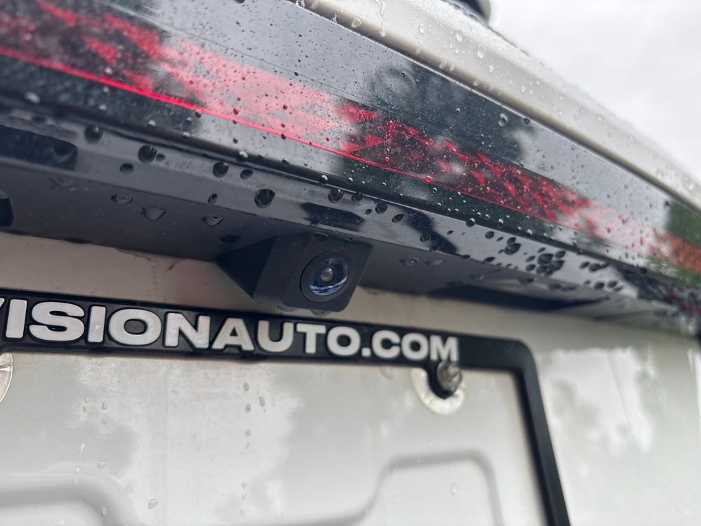 Used 2023 White Hyundai SE image 20