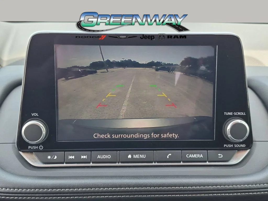 Used 2024 Gray Nissan SV image 18