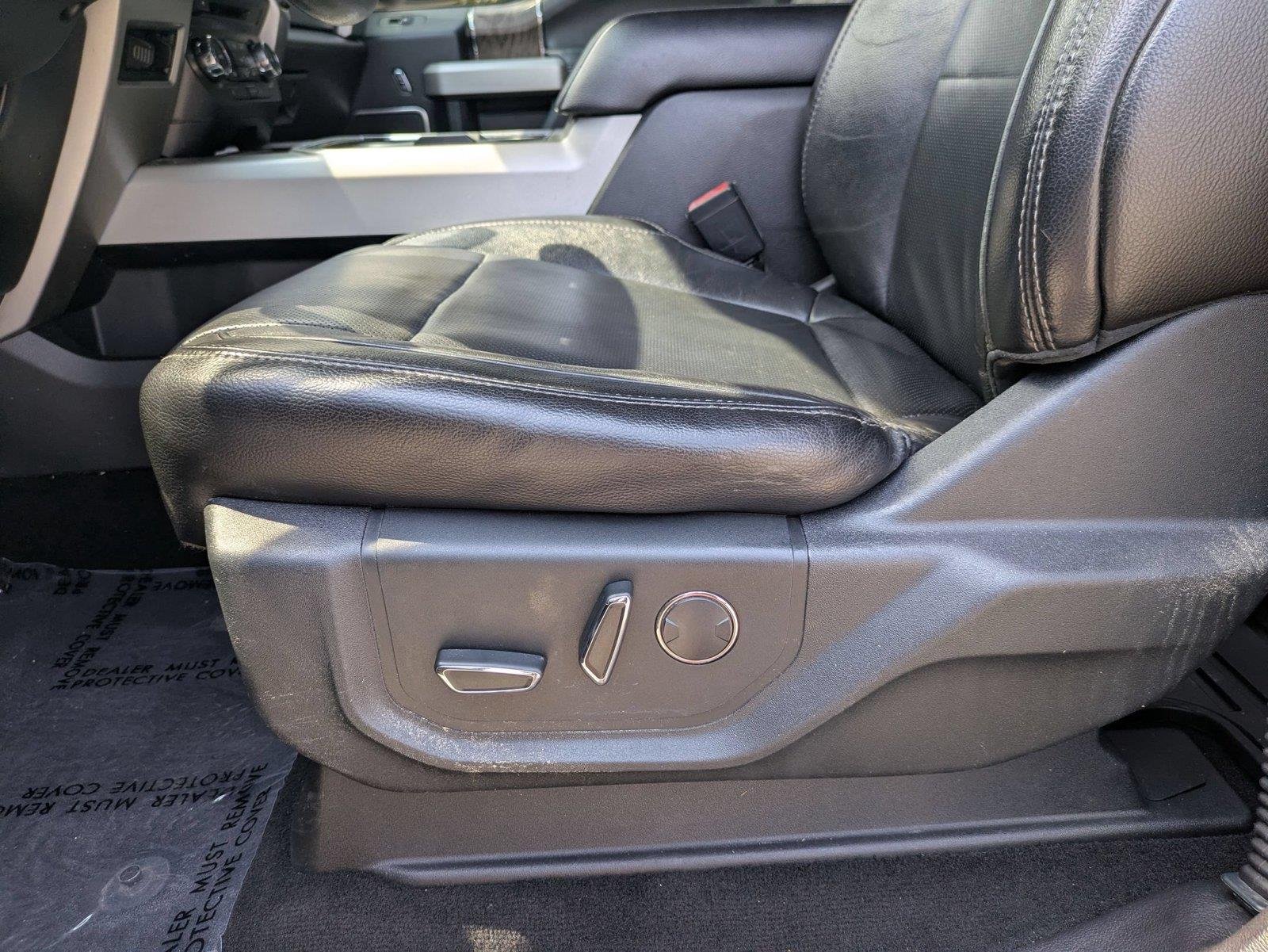 Used 2018 Magnetic Metallic Ford LARIAT image 15