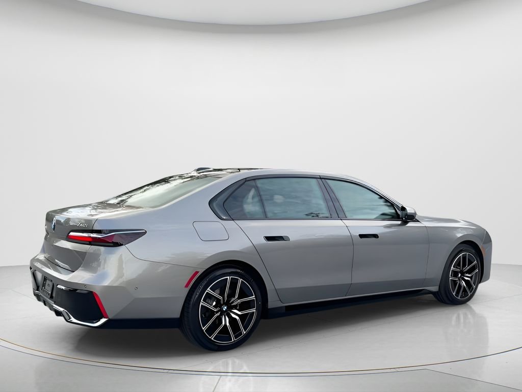 2026 BMW 7 Series 740i - Photo 8