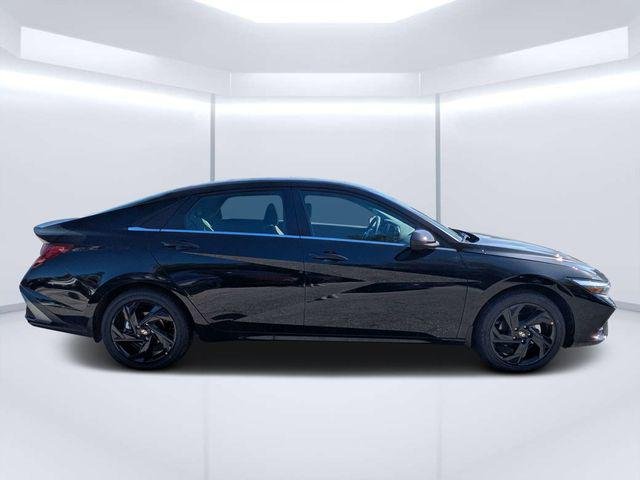 New 2026 Black Hyundai SEL Sport Premium image 2