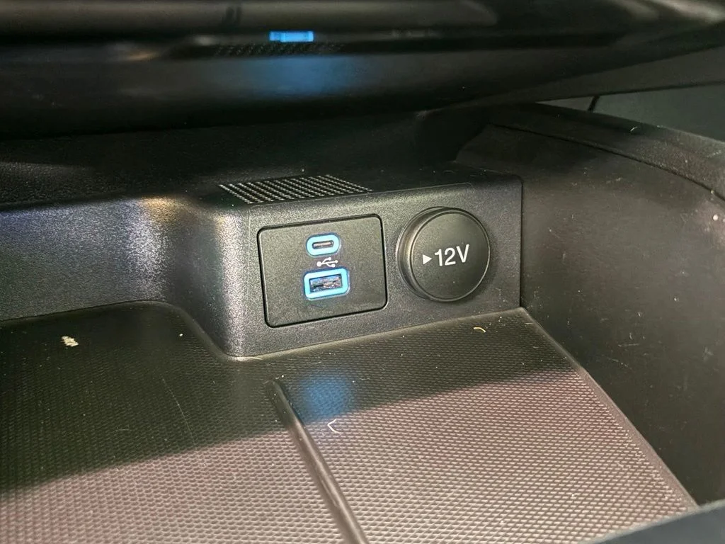 Used 2022 Blue Metallic Ford SEL image 29