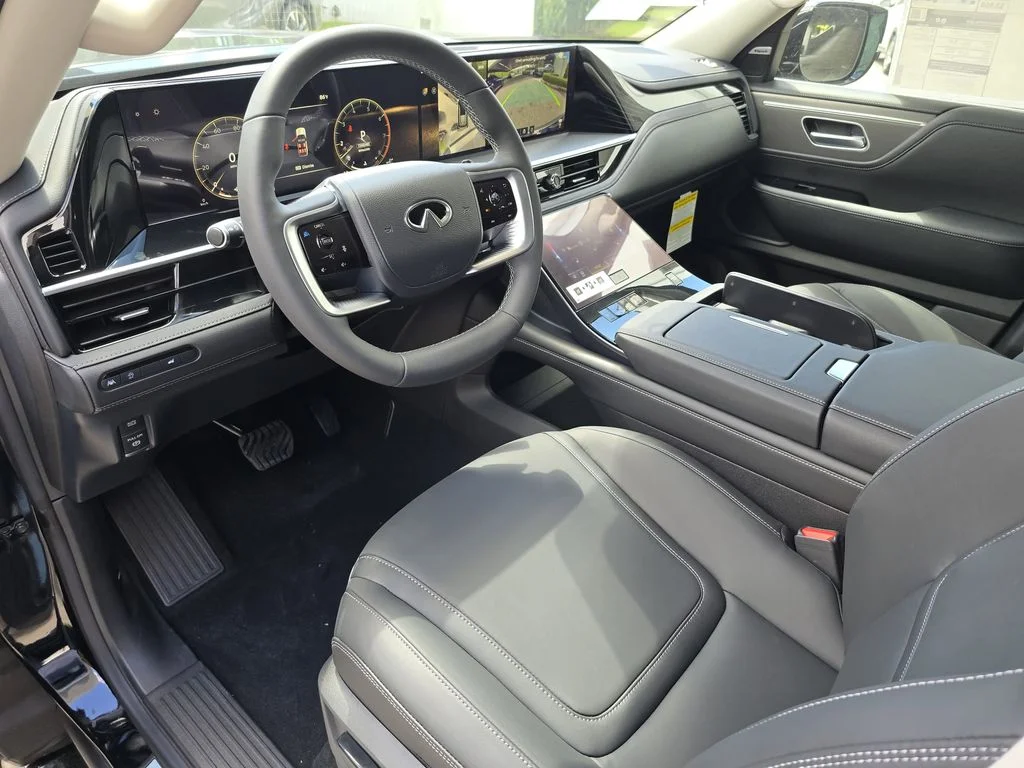 New 2026 RADIANT WHITE INFINITI Luxe 2WD image 17