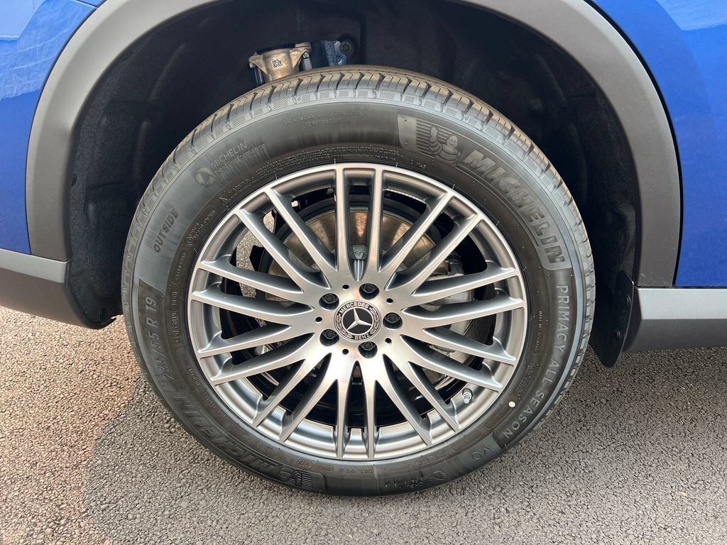 New 2026 Starling Blue Metallic Mercedes-Benz GLC 300 image 70
