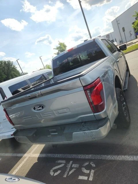 Used 2025 Silver Ford XLT image 3