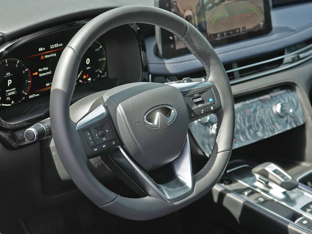 Certified Used 2026 Radiant White/Black Obsidian INFINITI SPORT image 9