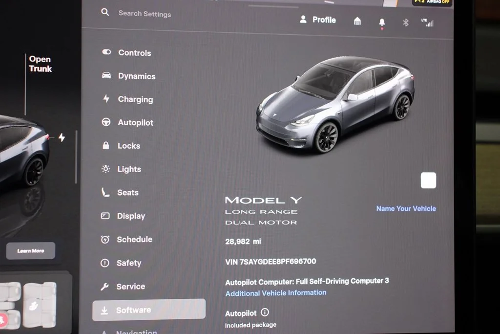 Used 2023 Solid Black Tesla Long Range image 27