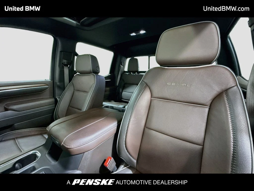 Used 2025 Sterling Metallic GMC Denali image 12