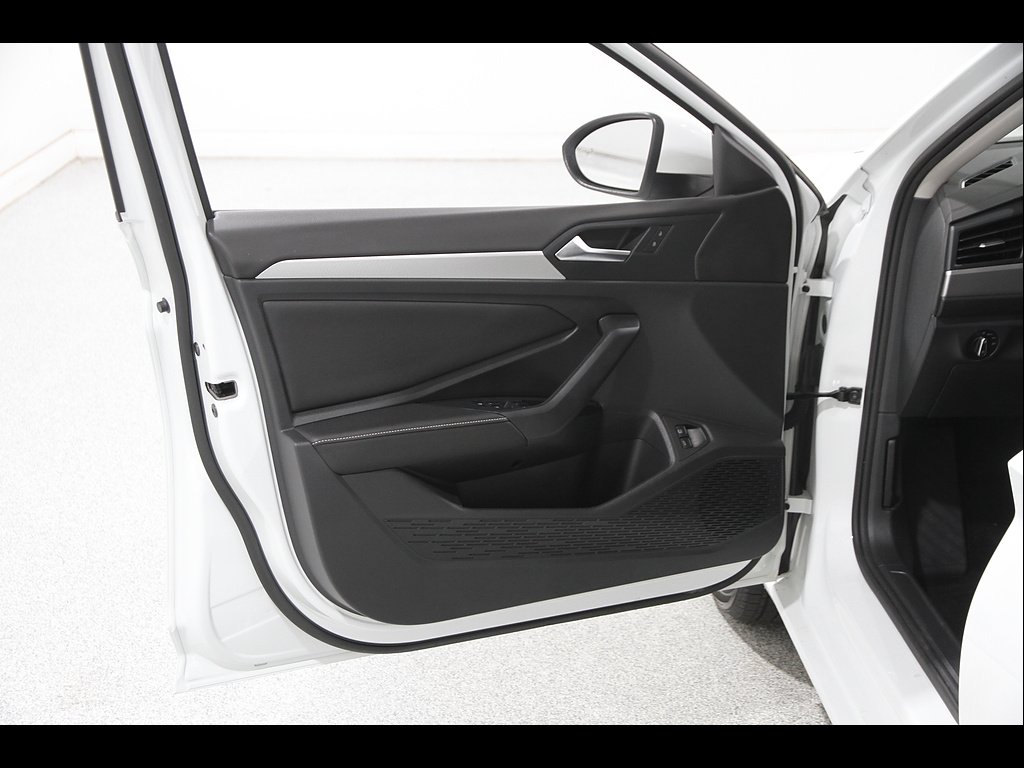 Used 2024 Pure White Volkswagen S image 4