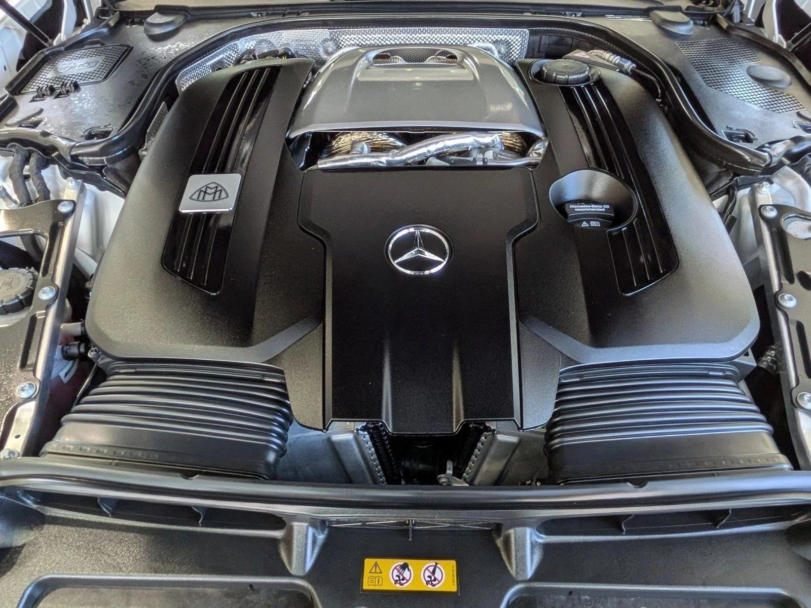 Used 2026 Manufaktur Moonlight White Magno Mercedes-Benz Maybach SL 680 Monogram Series image 18