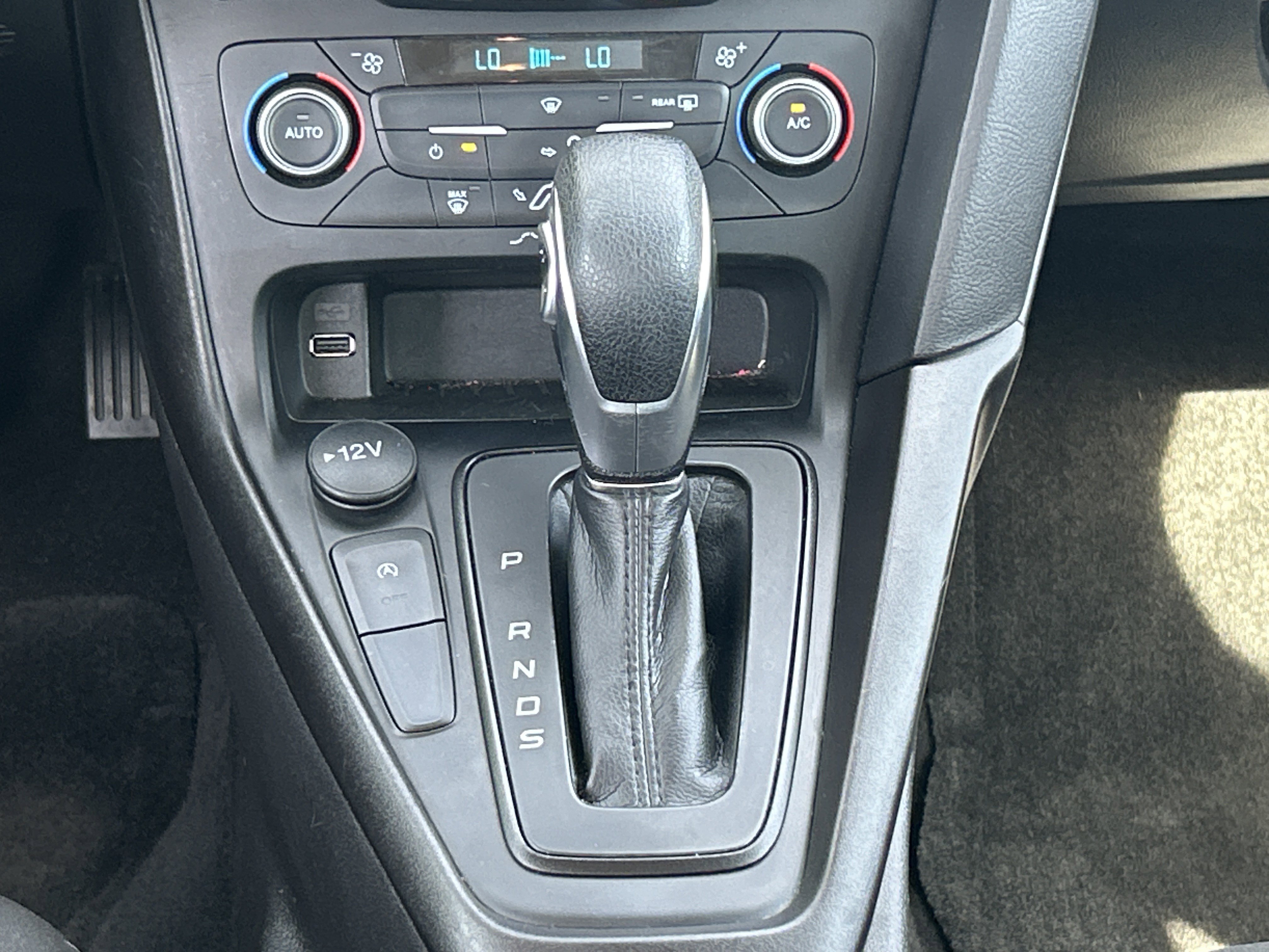 2018 Ford Focus SE - Photo 6