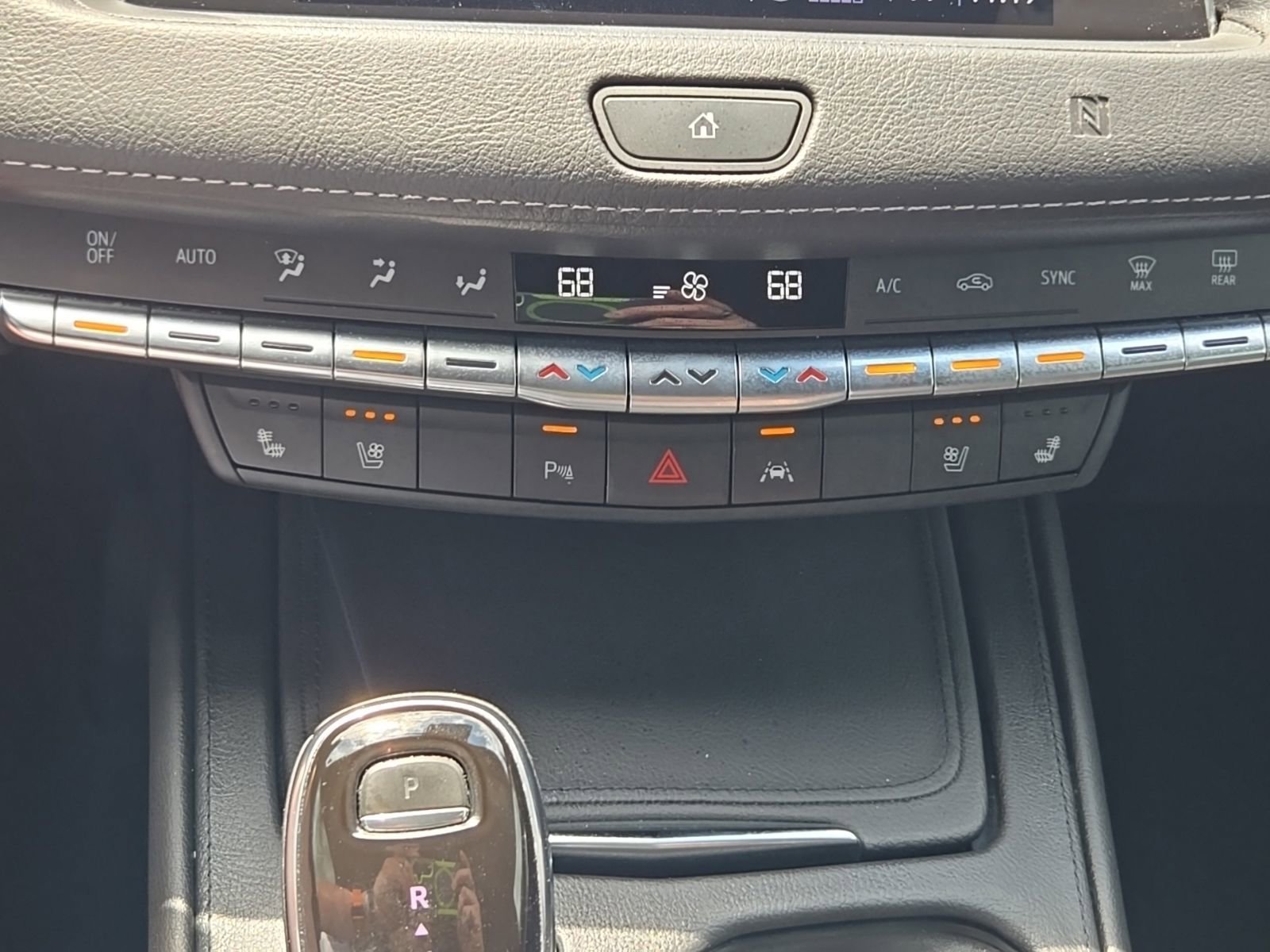 Used 2020 SHADOW METALLIC Cadillac FWD Premium Luxury image 25