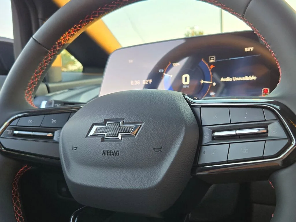 2025 Chevrolet Equinox EV RS - Photo 30