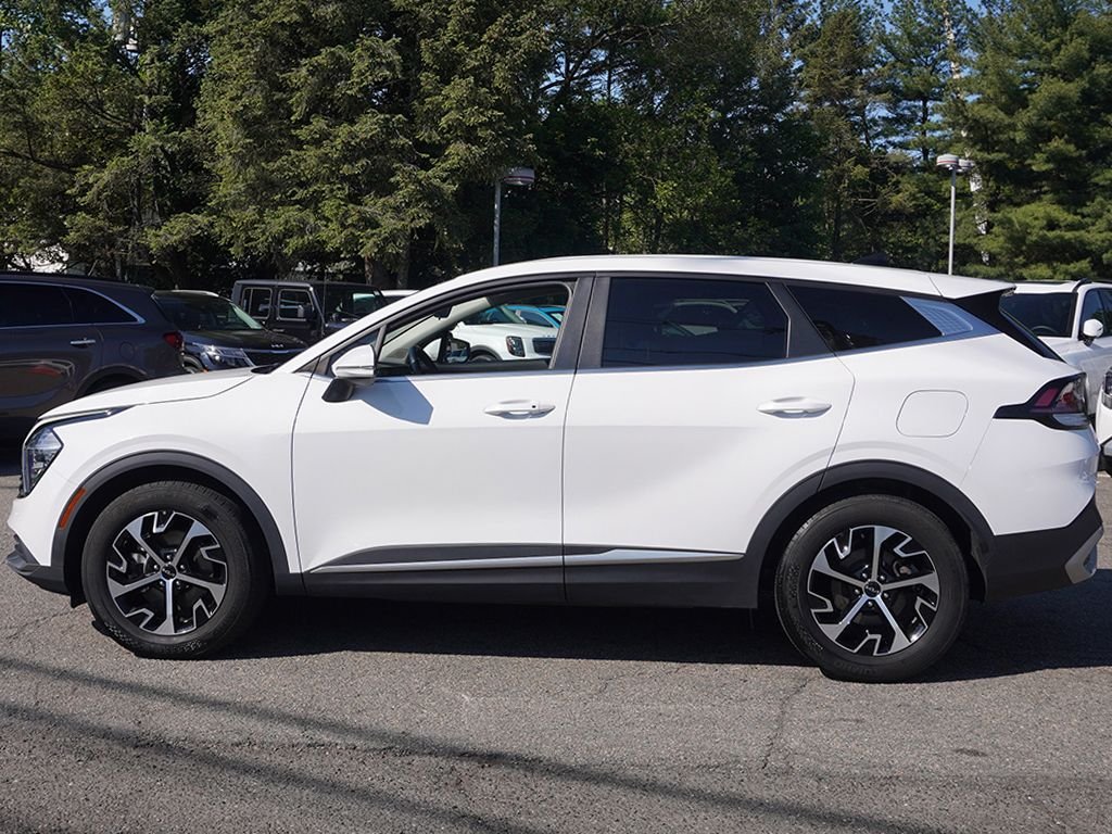 Used 2023 White Kia EX image 17