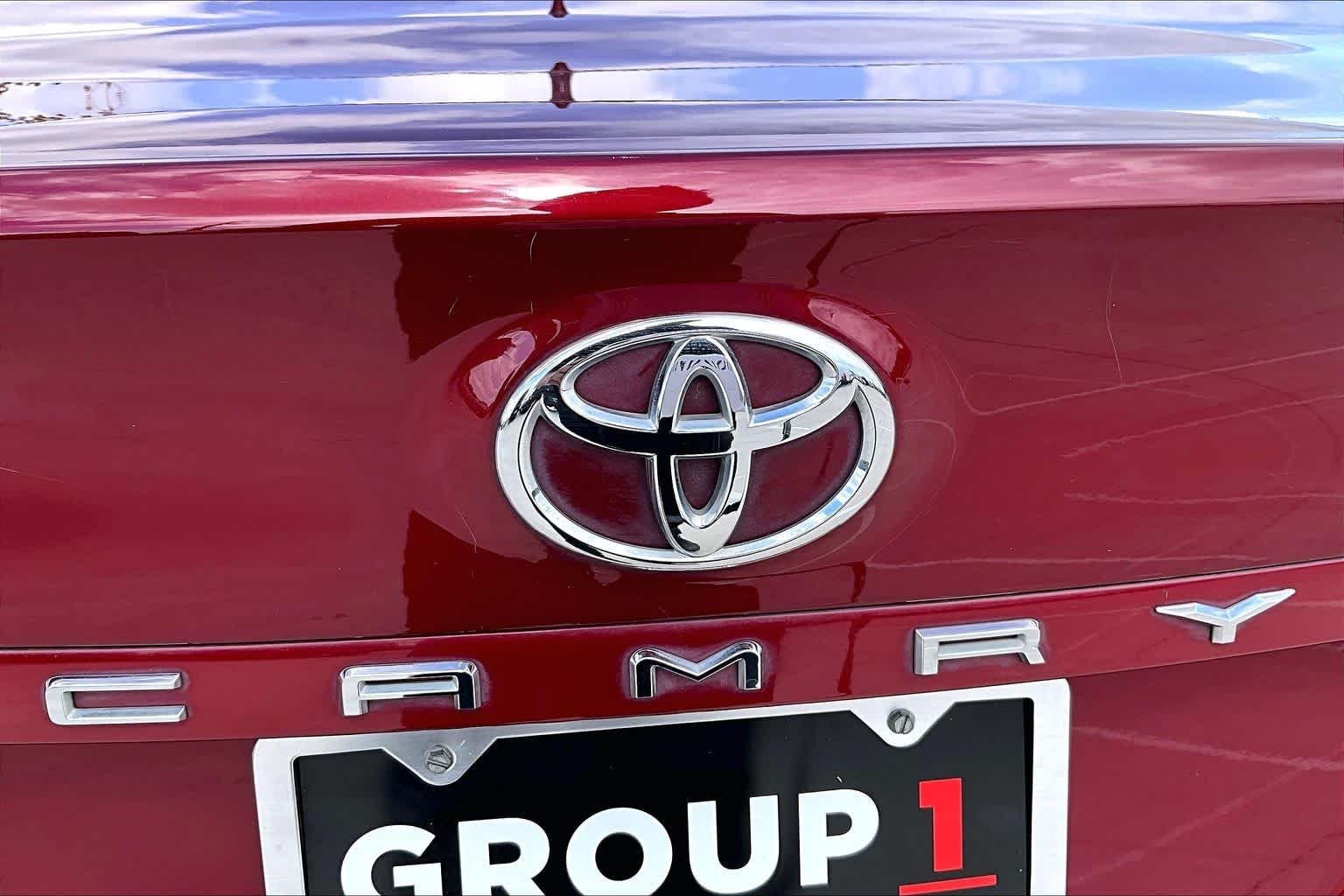 Used 2019 Ruby Flare Pearl Toyota XLE image 10