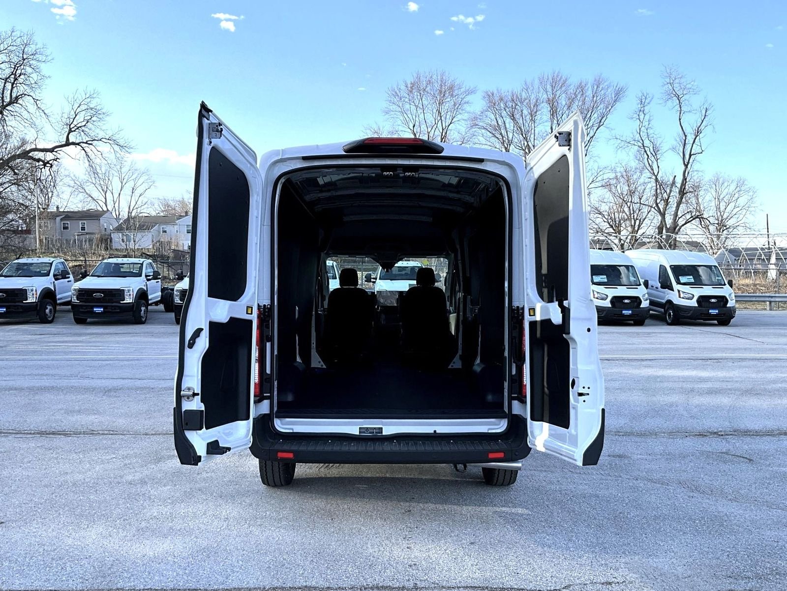New 2026 Oxford White Ford XL image 9