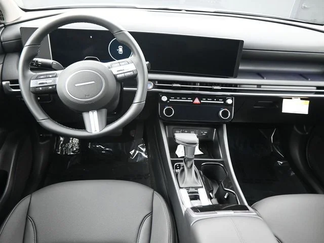 Used 2026 Silver Hyundai SEL Premium image 13