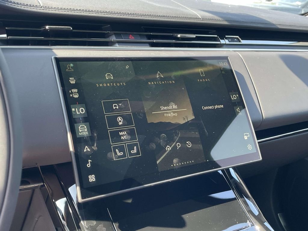 New 2026 Borasco Grey Land Rover Dynamic SE image 18