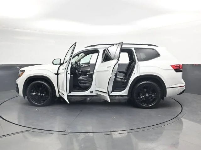 Used 2023 White Volkswagen 3.6L V6 SEL R-Line image 44