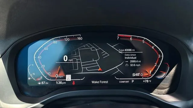 Used 2024 Black BMW xDrive30i image 13