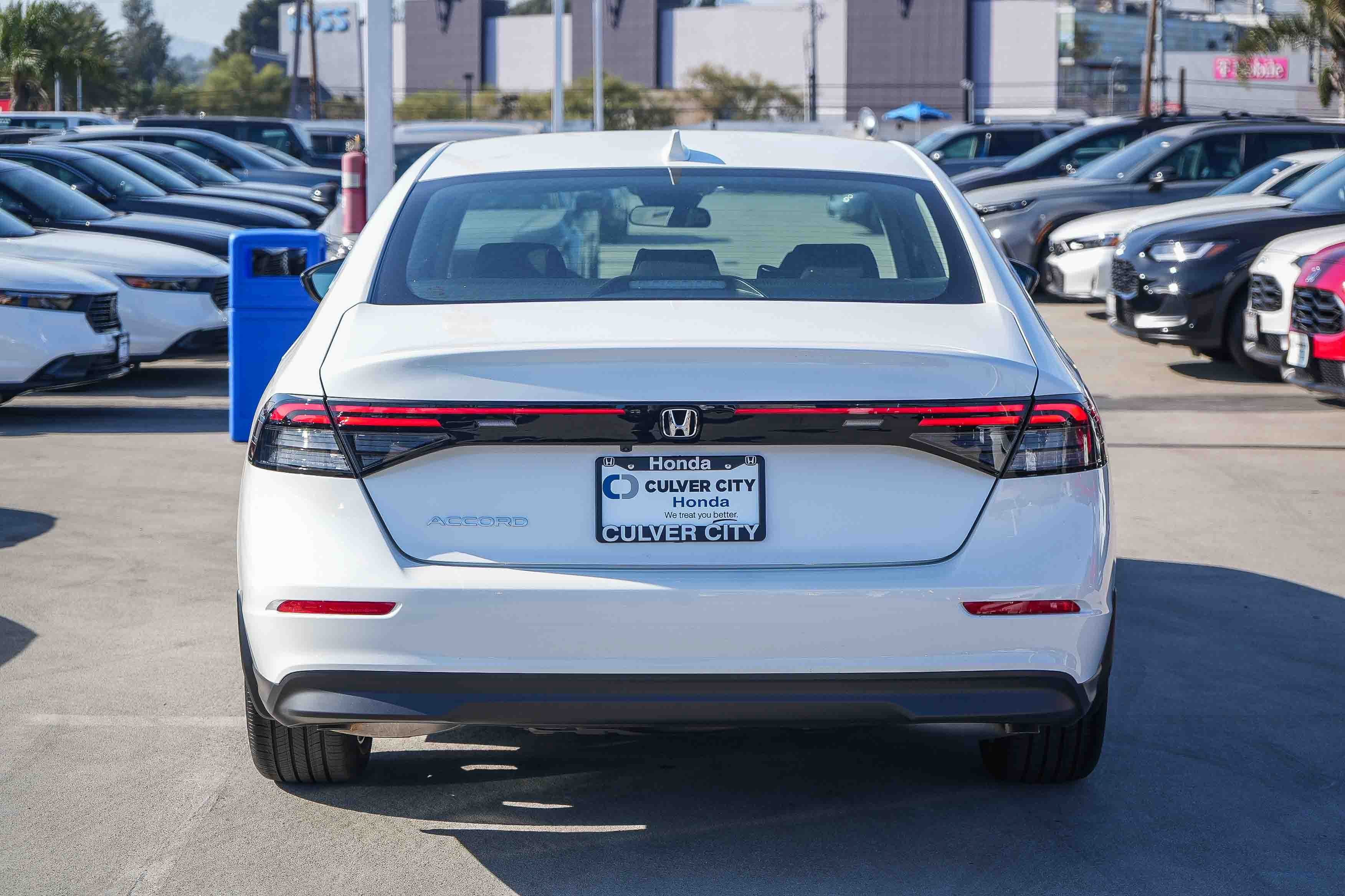 New 2026 Platinum White Pearl Honda LX image 7