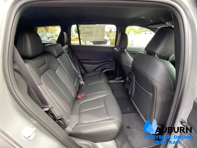 New 2026 Sting-Gray Clearcoat Jeep Limited image 13