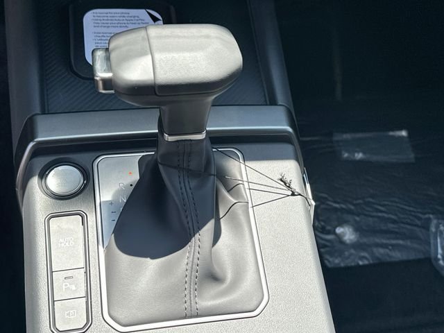 New 2027 Snow White Pearl Kia S image 17
