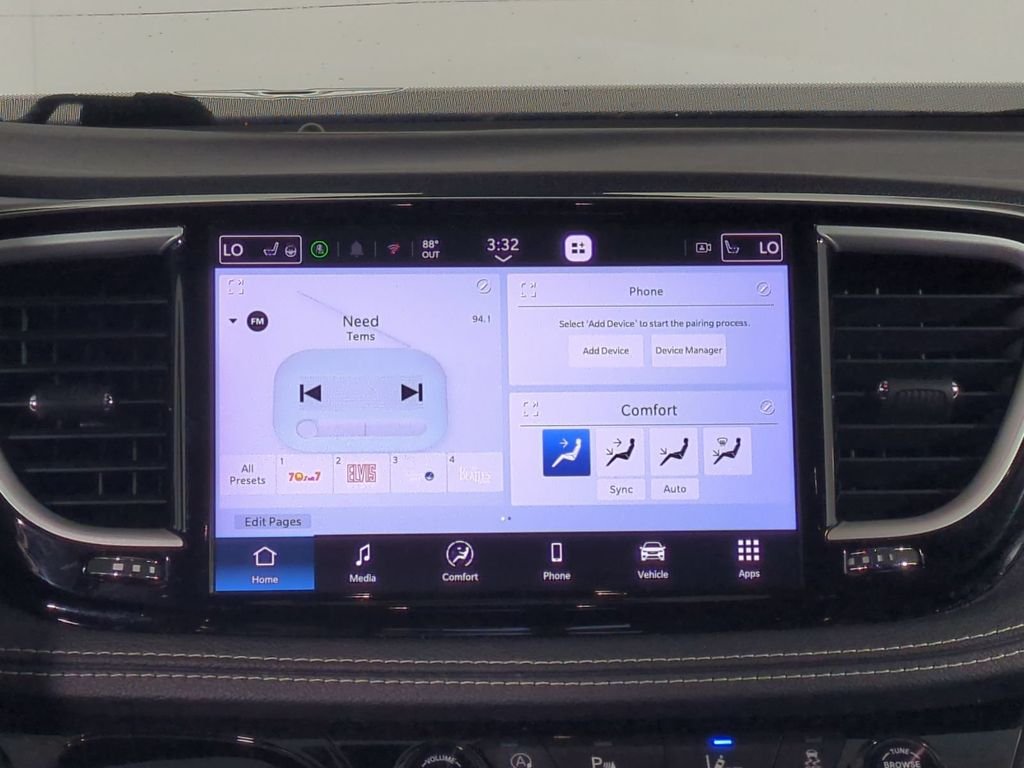 Used 2021 Blue Chrysler Touring L image 22