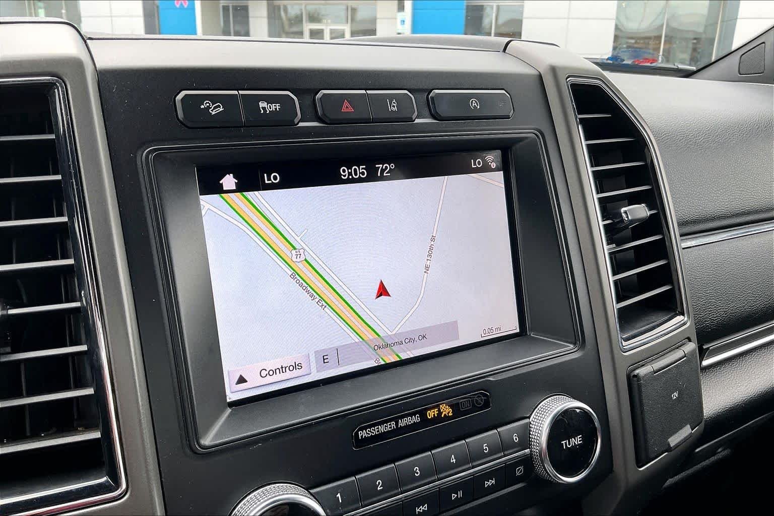 Used 2019 Agate Black Metallic Ford XLT image 28