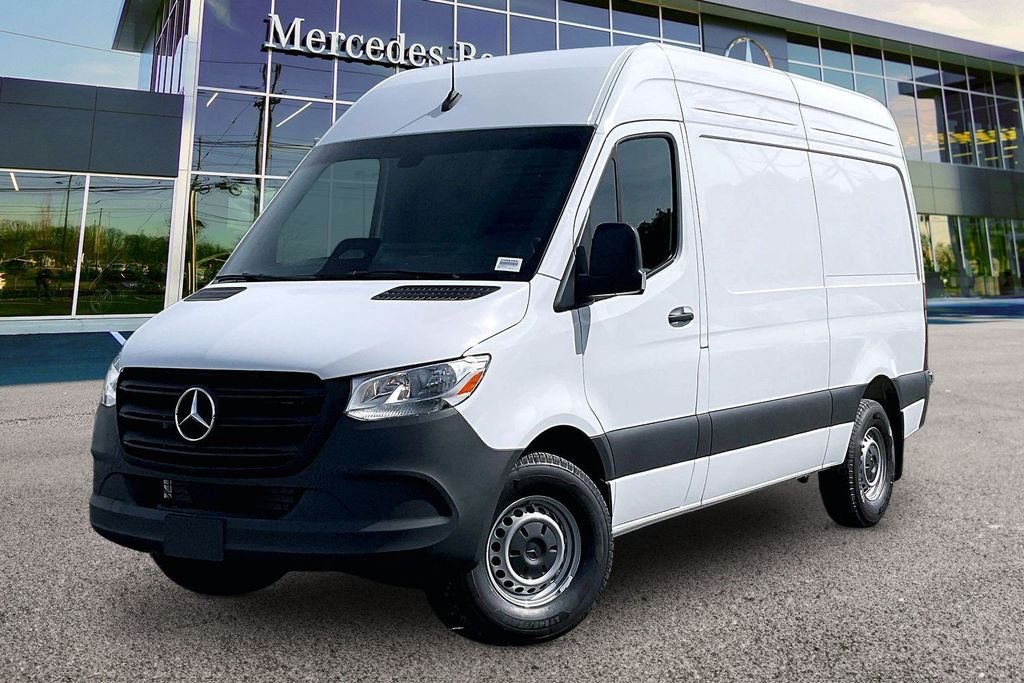 New 2026 Arctic White Mercedes-Benz Cargo 144 WB image 2