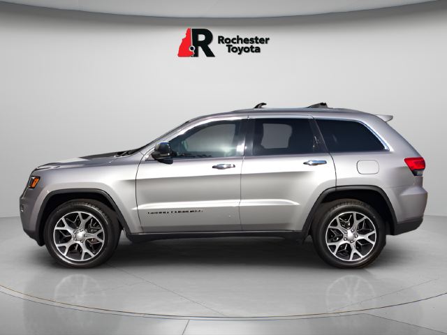 Used 2019 Silver Jeep Limited image 4