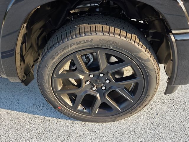 New 2026 Diamond Black Crystal Pearl-Coat Exterior Paint RAM Laramie image 11