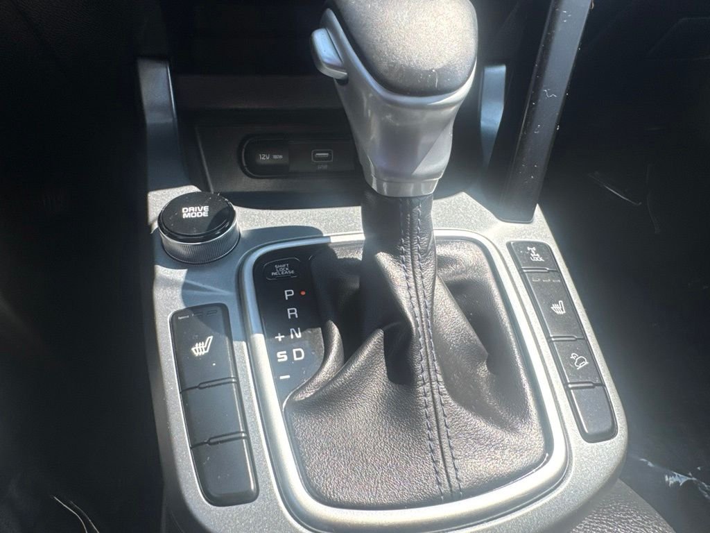 Used 2021 Black Kia S image 19