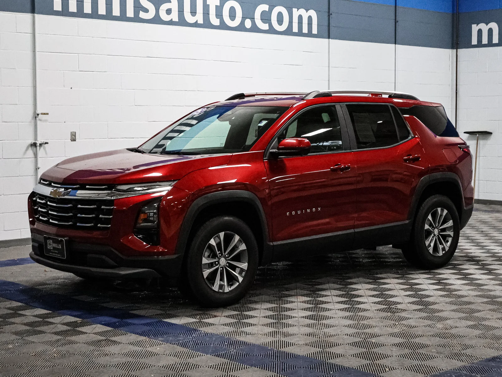 Used 2025 Chevrolet Equinox LT with VIN 3GNAXPEGXSL223593 for sale in Baxter, Minnesota
