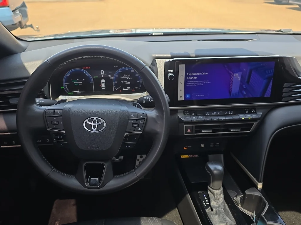 Used 2025 Ocean Gem/Midnight Black Metallic Toyota XSE image 4
