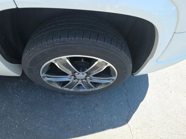 Used 2018 White GMC Denali image 8