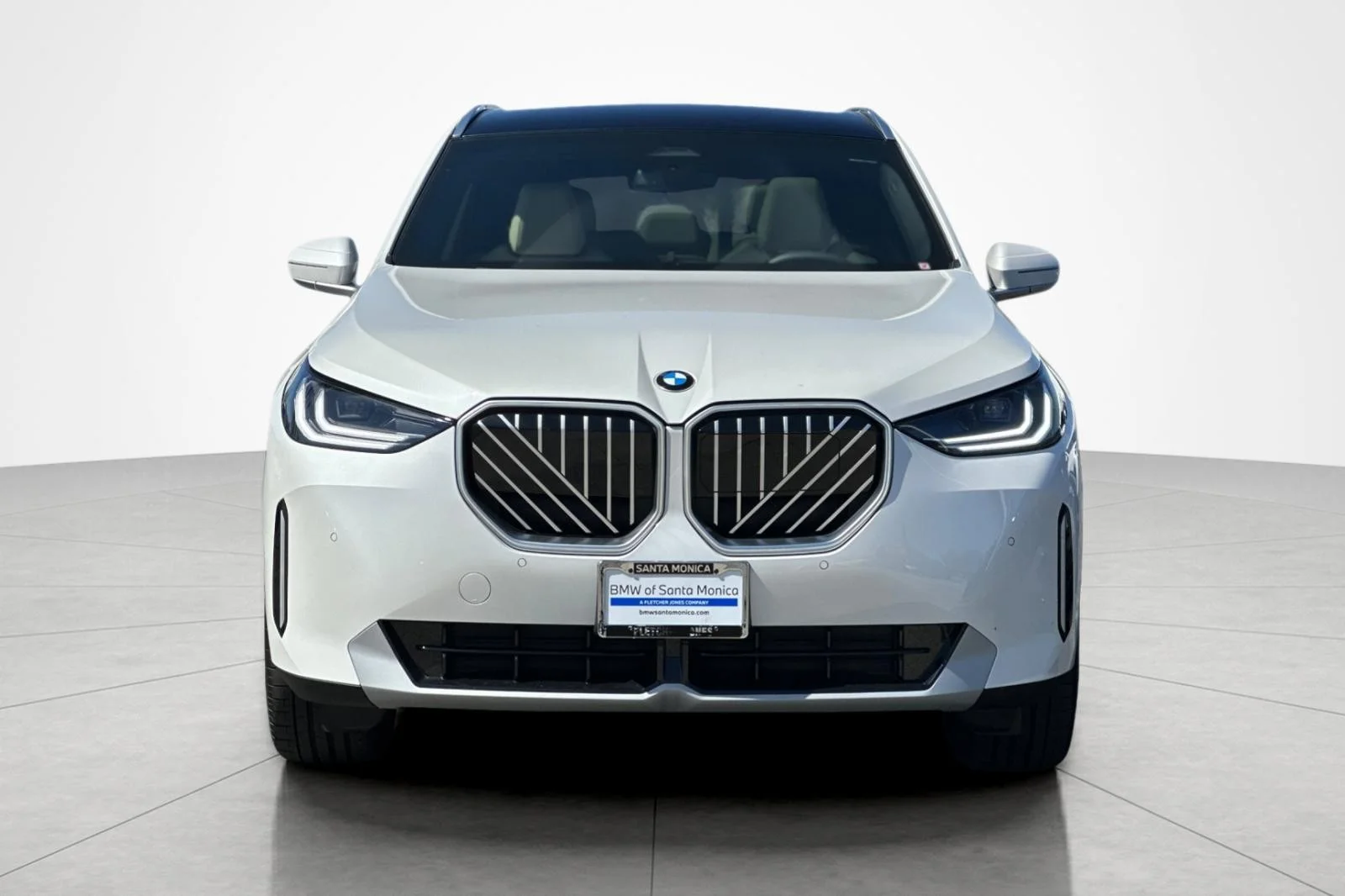 Used 2026 Mineral White Metallic BMW 30 xDrive image 8