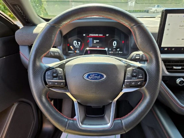 Used 2025 Gray Ford ST-Line image 31