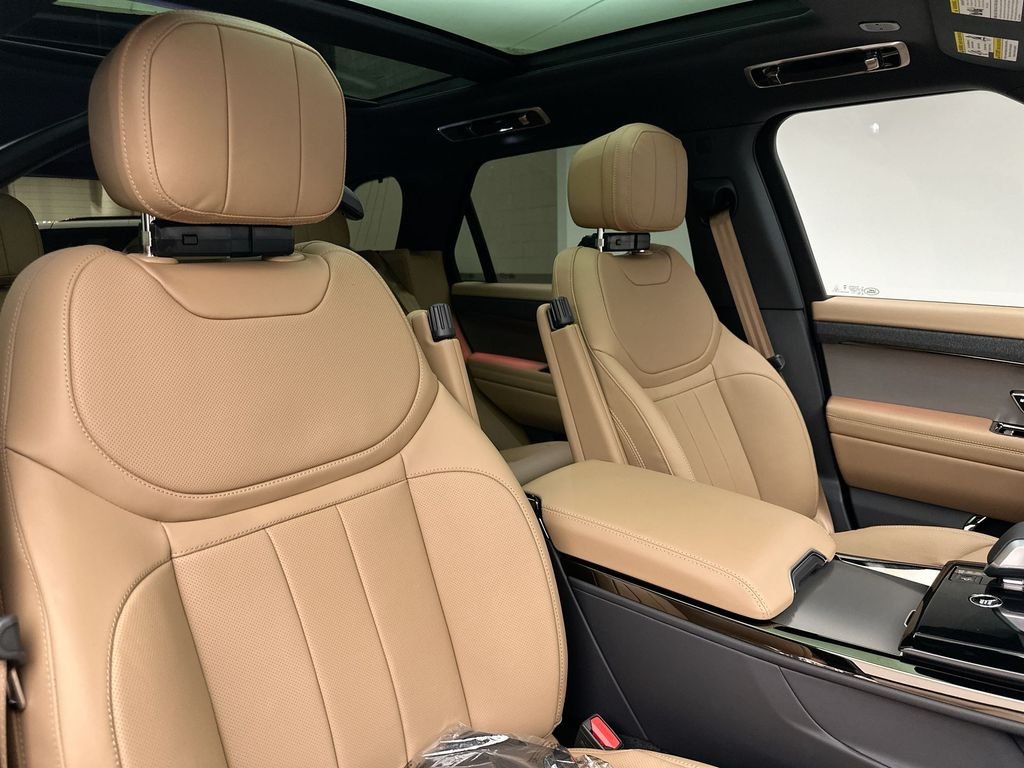 New 2027 Varesine Blue Metallic Land Rover SE image 6