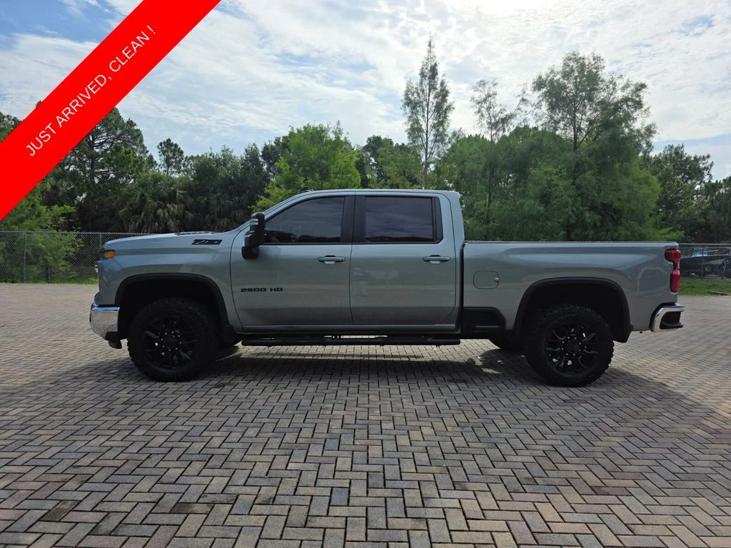 Used 2024 Gray Chevrolet LT image 8