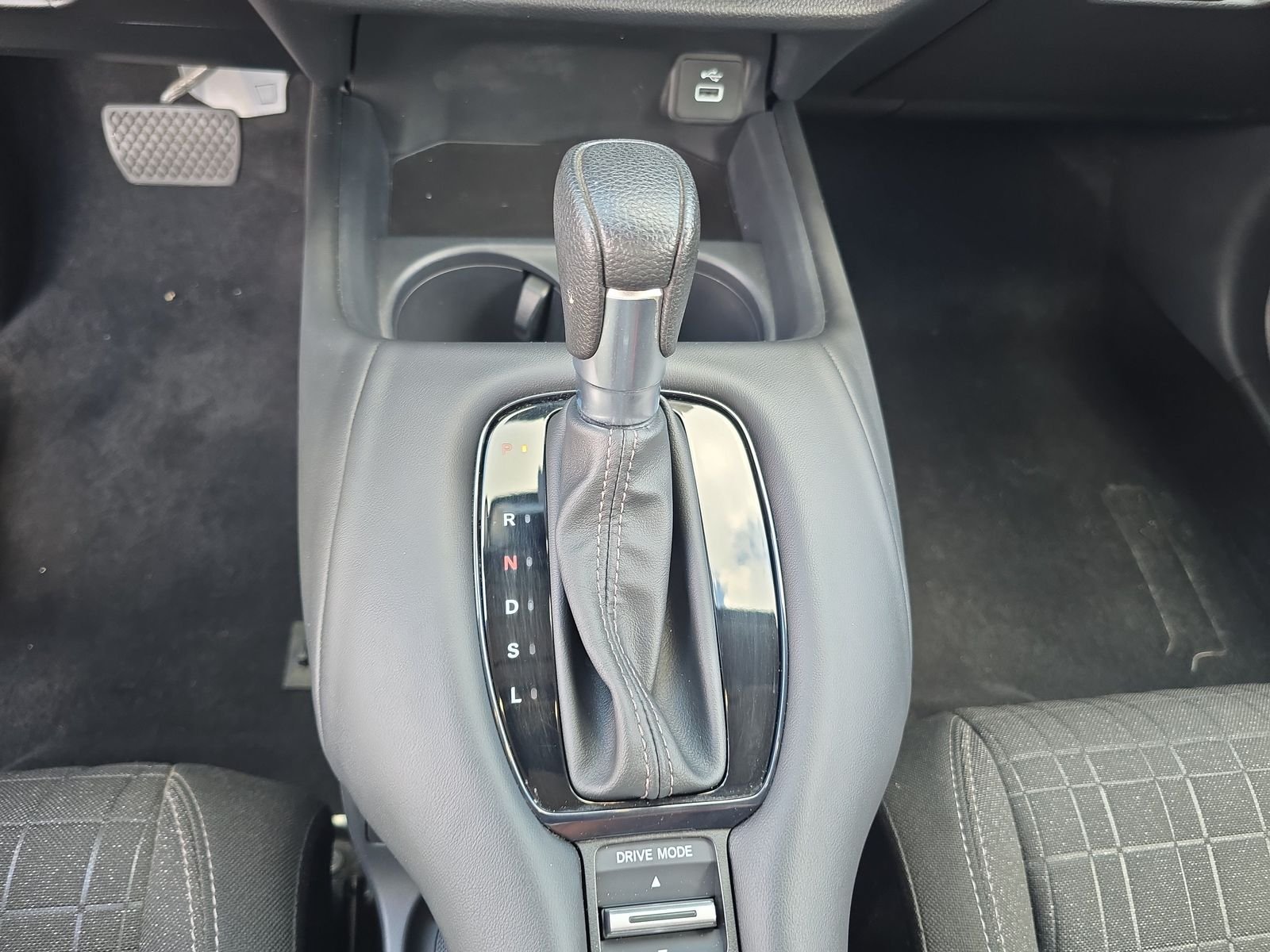 2025 Honda HR-V LX - Photo 19