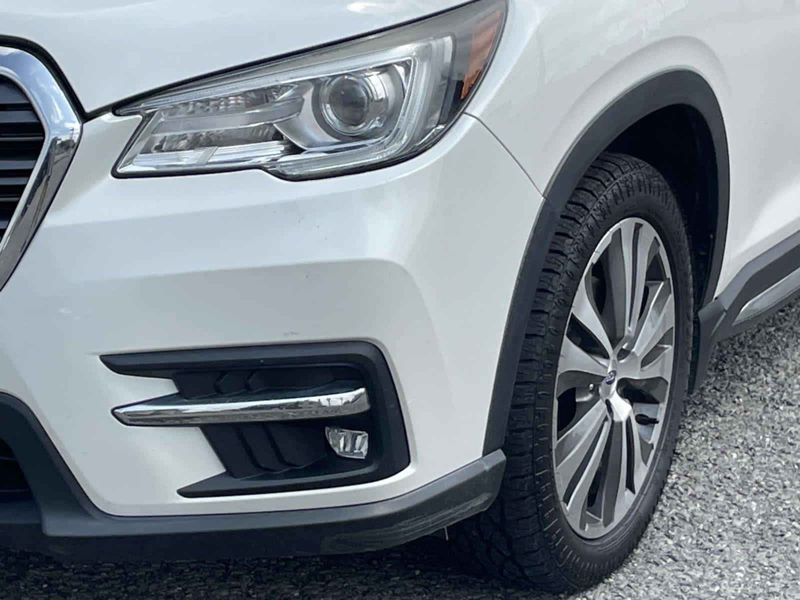 Used 2020 Crystal White Pearl Subaru Limited image 19