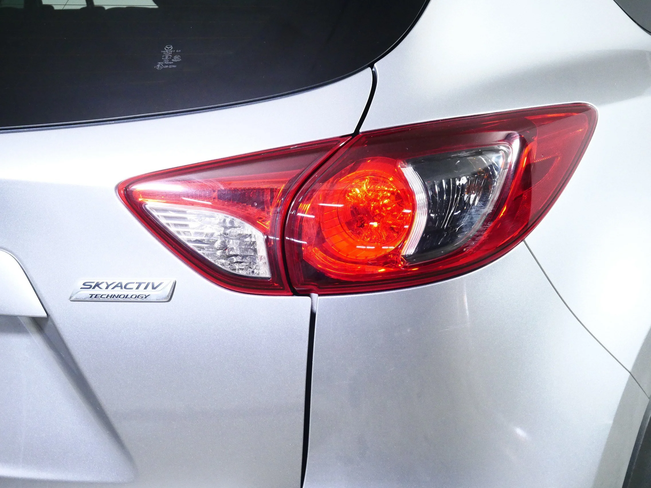 Used 2013 Liquid Silver Metallic Mazda Grand Touring image 17