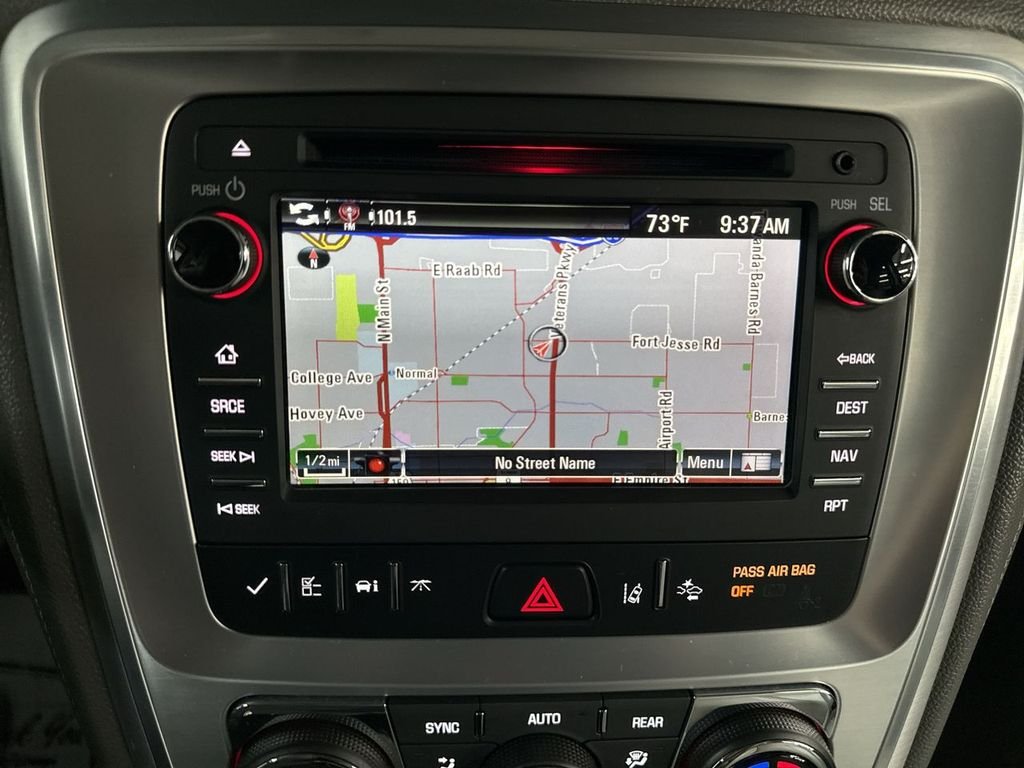 Used 2017 Quicksilver Metallic GMC Limited image 30