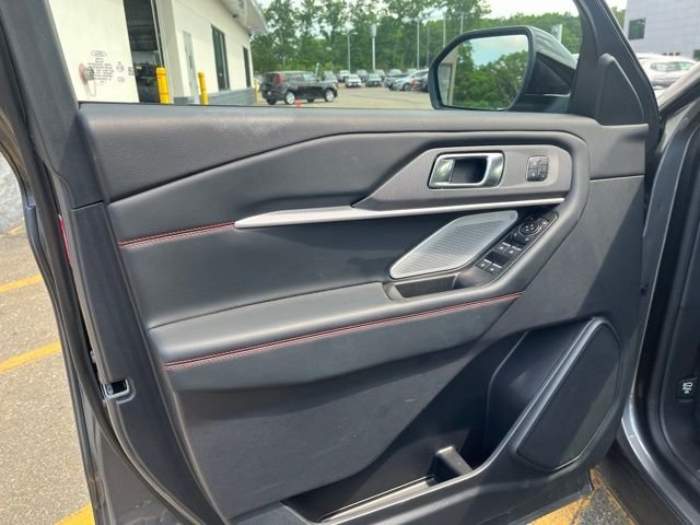 Used 2025 Gray Ford ST image 10