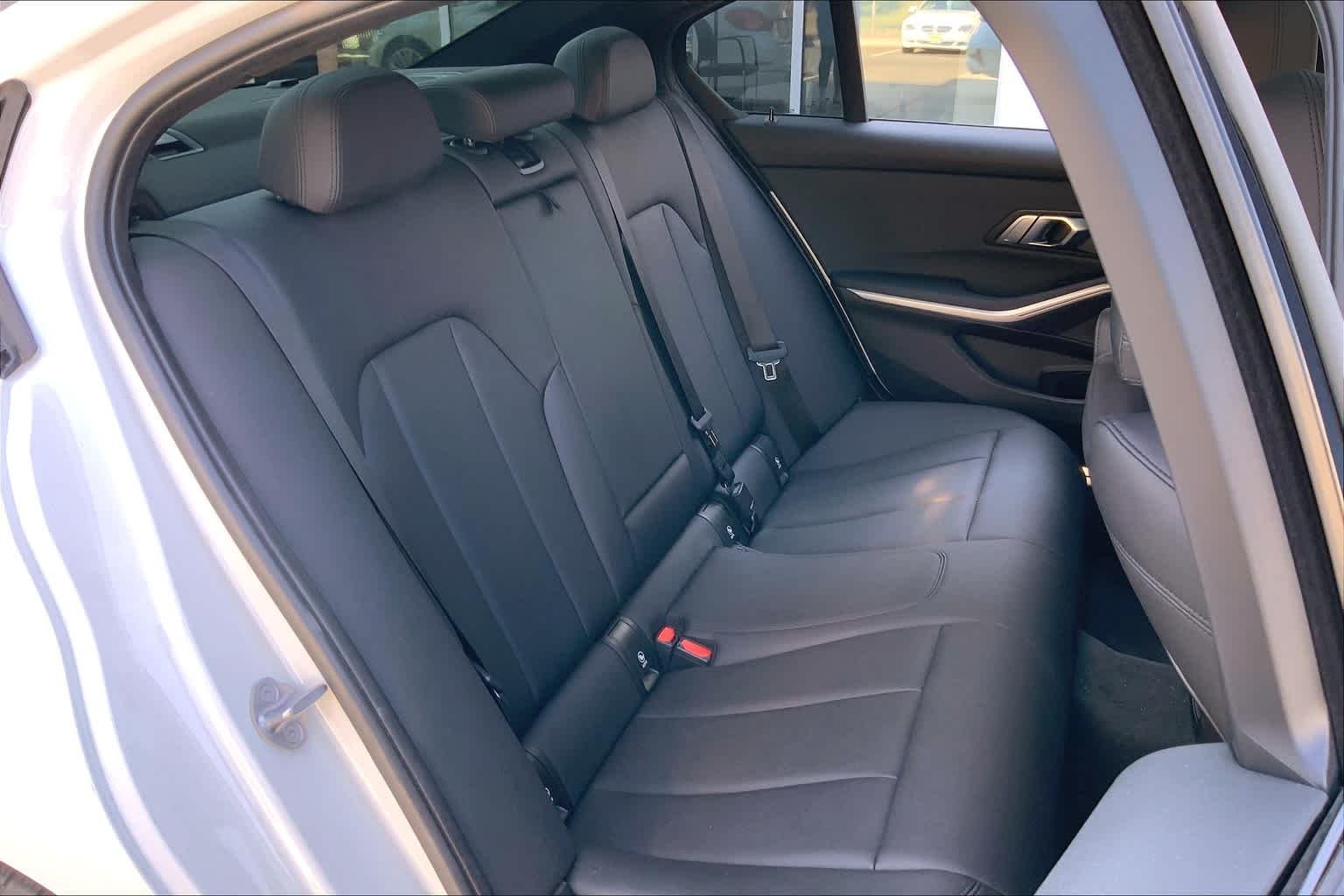 Used 2020 Alpine White BMW 330i xDrive image 19